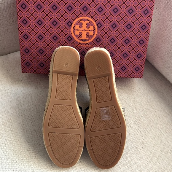 Tory Burch Perfect Black Espadrille Sandals. Size 8. New With All Packaging. - Picture 12 of 13